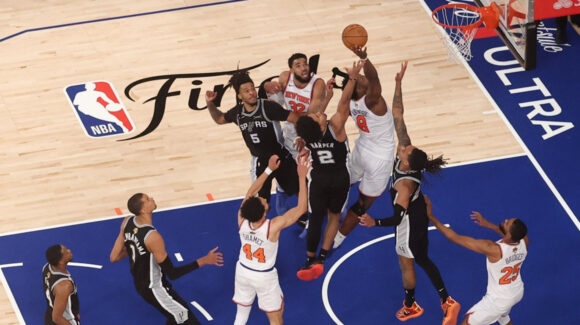 Increíble remontada y los Knicks se colocan a un triunfo del título del título de la NBA