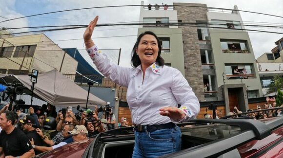 Perú cierra revisión de actas en elecciones presidenciales con ventaja de Keiko Fujimori