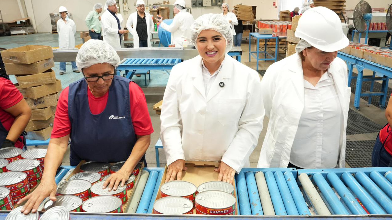 Célida López Cárdenas, durante una visita de trabajo a la planta procesadora Propeguay