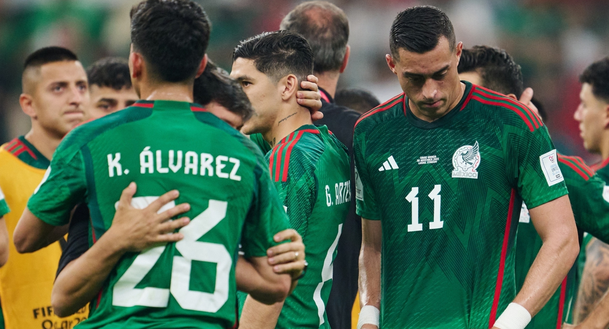 La playera de la Selección Mexicana en Qatar 2022, incorporó un diseño en tonos verdes, además de franjas rojas en los costados
