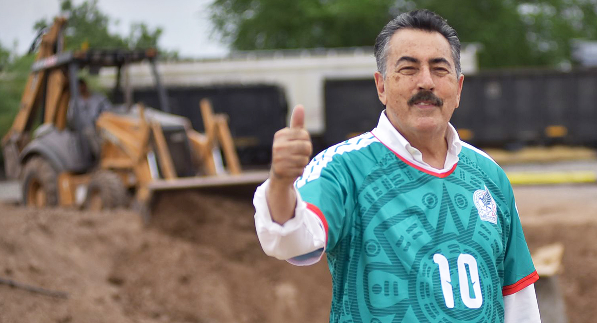 Javier Lamarque celebra el Mundial supervisando obras y atendiendo labores oficiales