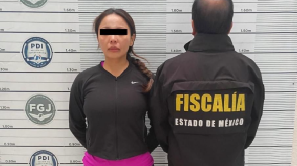 Detienen en Estado de México a mujer que estafaba con boletos del Mundial 2026