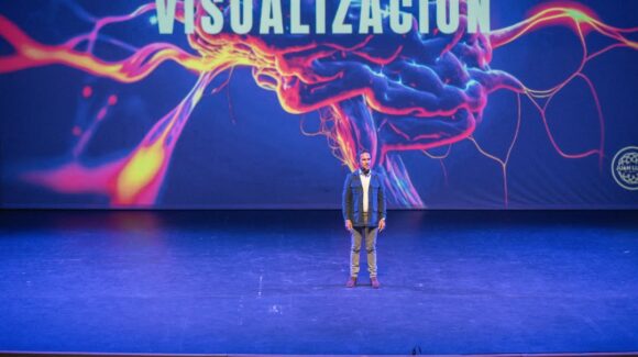 Llega a Hermosillo el psicólogo Juan Lucas Martín con conferencia sobre compasión y manejo emocional