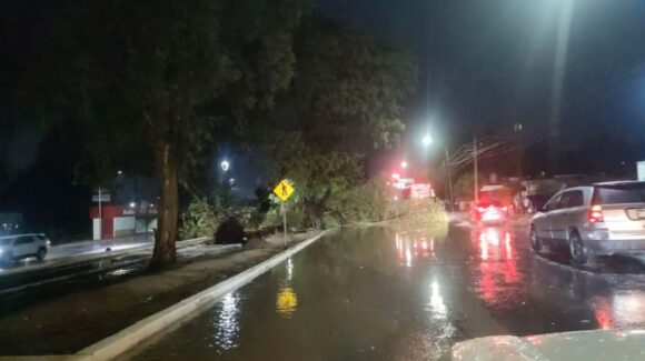 Lluvias en Hermosillo deja inundaciones y fallas eléctricas