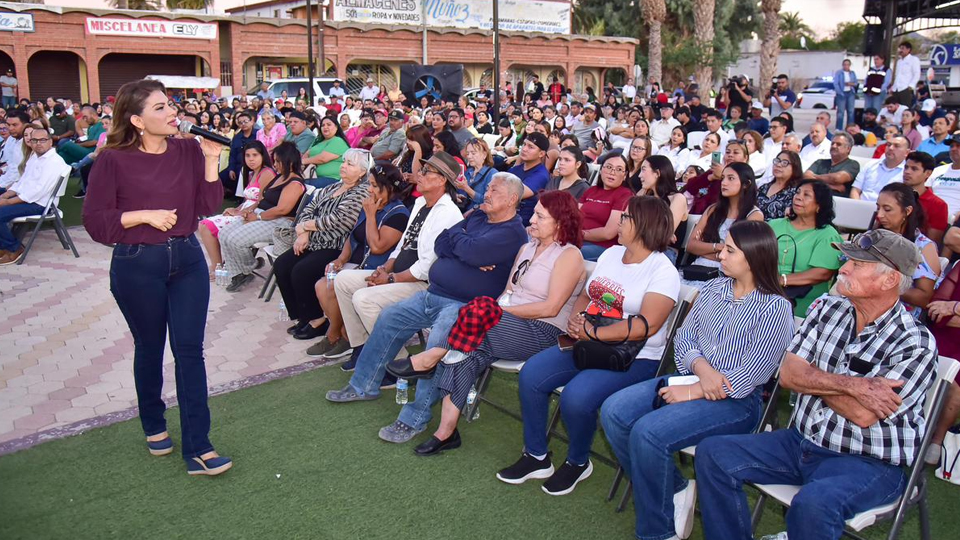 Lorenia Valles inicia en Caborca y Sonoyta recorrido por la Defensa de la Transformación