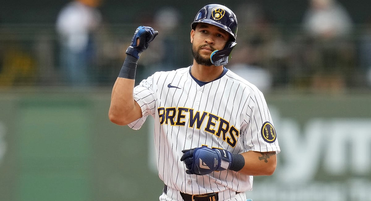 Los Brewers castigaron los lanzamientos de Cristopher Sánchez para asegurar la serie con blanqueada sobre Philadelphia