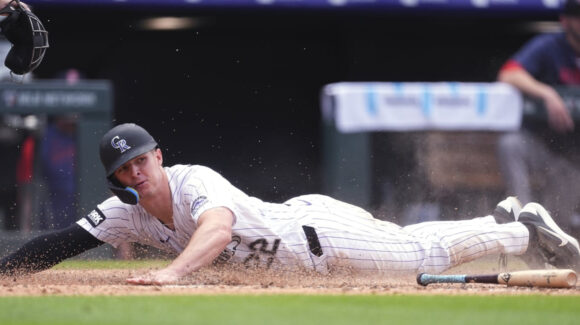 MLB: Error defensivo de Boston abre la puerta a remontada de Colorado en la octava entrada