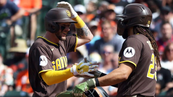 ¡Qué padre inicio! San Diego madruga con par de jonrones para derrotar a los Orioles