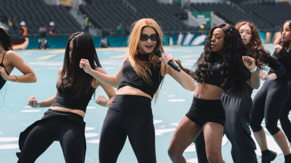 Estadio Azteca abre el Mundial 2026 con Shakira, Salma Hayek y Alejandro Fernández