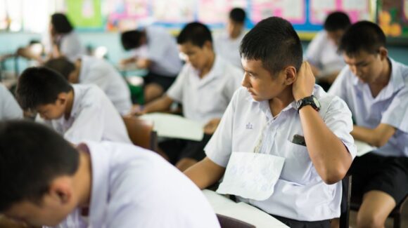 Más de 80 alumnos resultan intoxicados por recibir medicamento equivocado en Perú