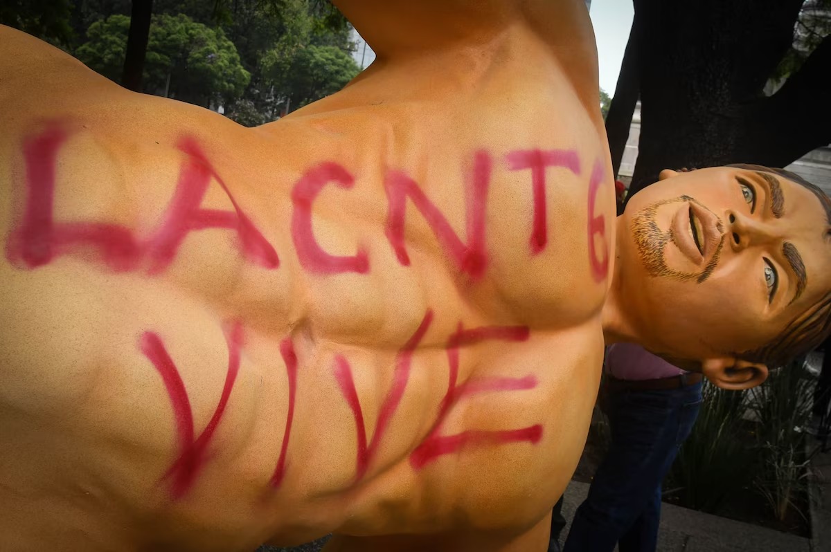 Monumentos dañados por la CNTE durante marcha buscan nueva sede.