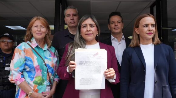 Morena realiza denuncia formal al alcalde de Monterrey por irregularidades de 7 mil millones