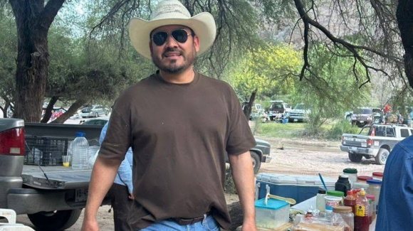 Muere Germán Ochoa Esparza, alcalde de San Miguel de Horcasitas, tras volcadura en Sonora