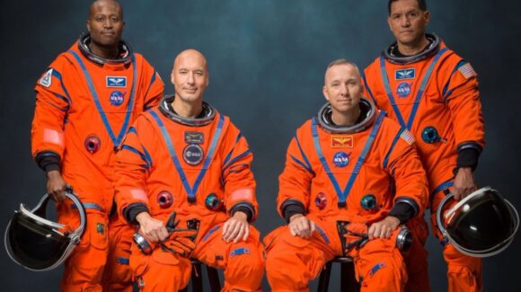 NASA anuncia astronautas para misión Artemis III rumbo a la Luna