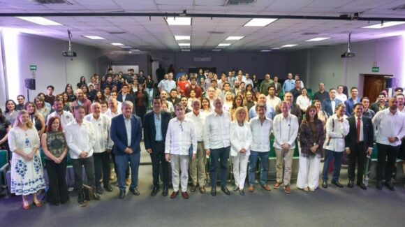 Realizan en Hermosillo conversatorio entre estudiantes y embajadores de la Unión Europea