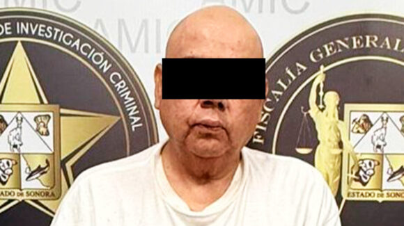 Sorprenden a presunto ‘tirador’ con 40 envoltorios de crystal y equipo de radio en Puerto Peñasco