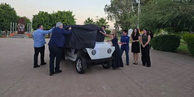 Presentan estudiantes del ITH Ávido, su prototipo de auto eléctrico