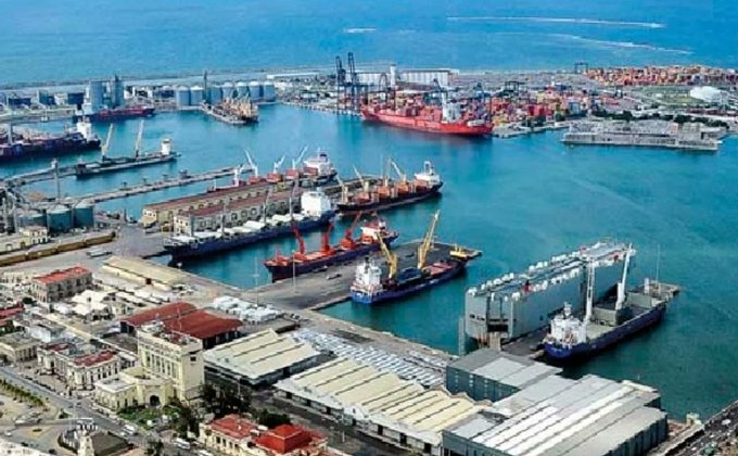 Secretaría de Marina cierra puertos en Matamoros y Veracruz por lluvias.