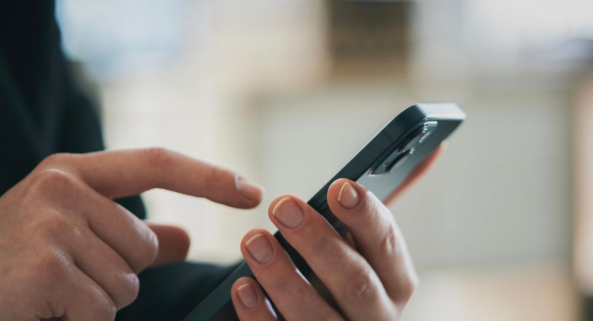 CRT extiende el registro de líneas celulares con CURP en México