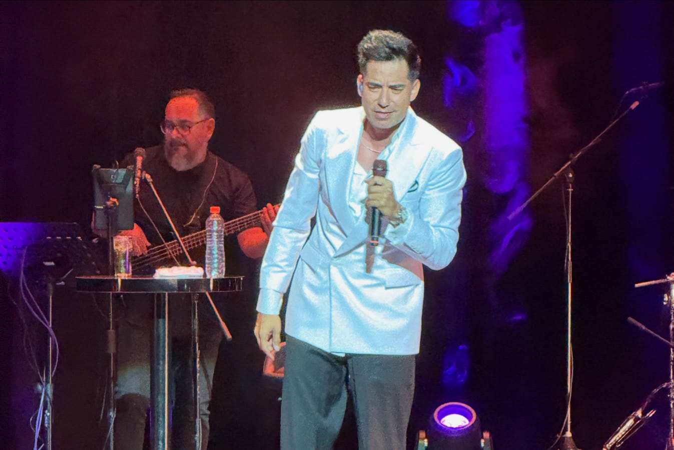 Ricardo Caballero debuta en Hermosillo con 'El Intérprete': Varias generaciones cantando al amor