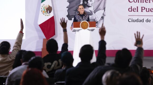 Sheinbaum destaca que simplificación de trámites facilita la vida de los mexicanos y combate la corrupción