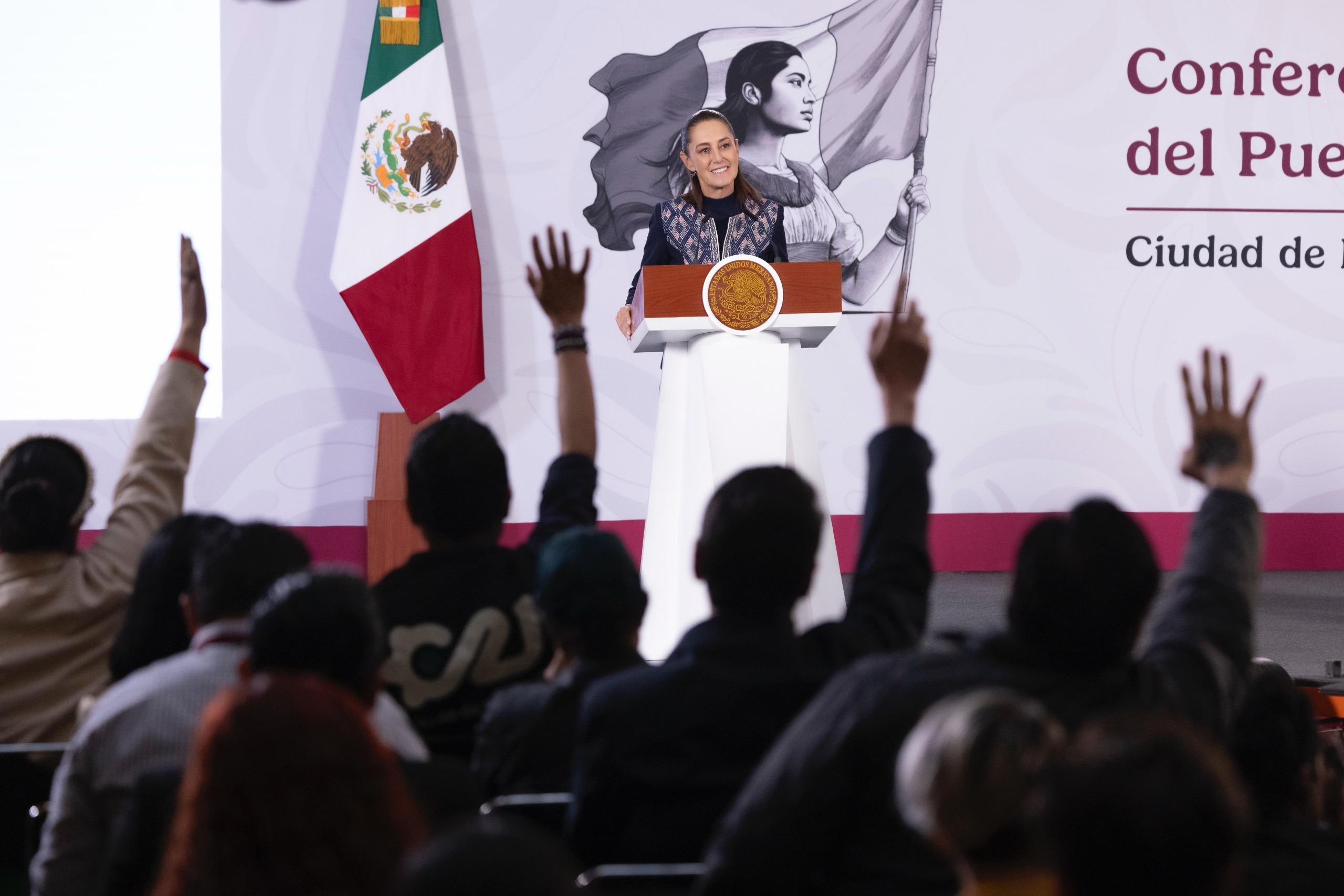 Sheinbaum destaca que simplificación de trámites facilita la vida de los mexicanos y combate la corrupción