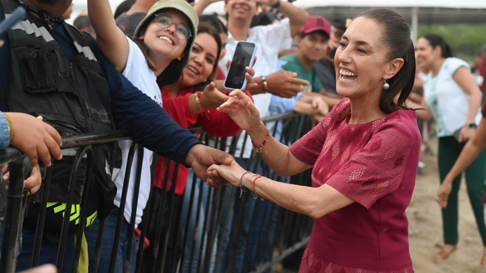 Sheinbaum fortalece salud, educación e infraestructura durante visita por Colima, Aguascalientes y San Luis Potosí