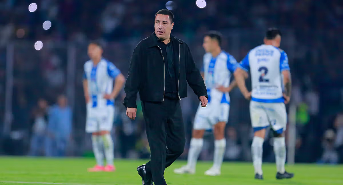 Tras su salida de Pumas UNAM, Efraín Juárez tendría listo un acuerdo para convertirse en el entrenador del campeón em Hungría