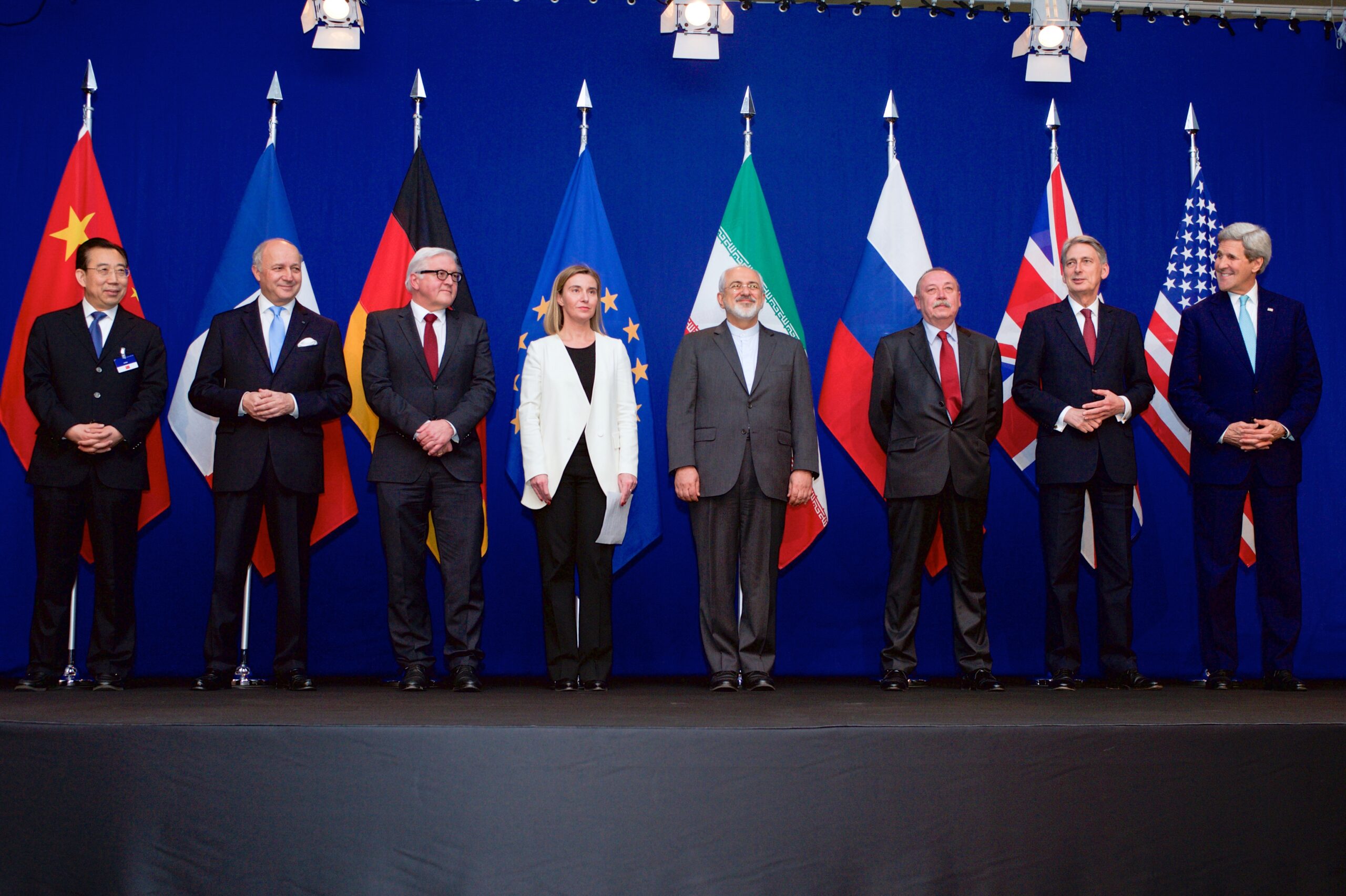 Trump anuncia acuerdo nuclear con Irán y prevé firma este domingo