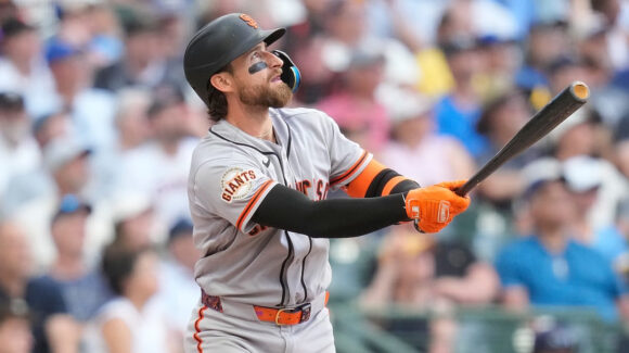 MLB: Grand Slam de Eric Haase asegura el triunfo y los Giants igualan la serie en Milwaukee