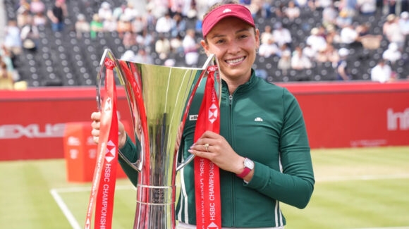 De ‘lucky loser’ a campeona en el Torneo de Queens; Vekic le gana la final a Raducanu