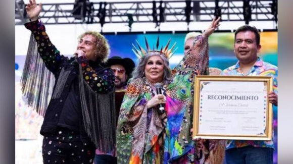 Verónica Castro, coronada como ‘Reina Estrella Aliada 2026’ en Marcha del Orgullo LGBT+; da emotivo mensaje