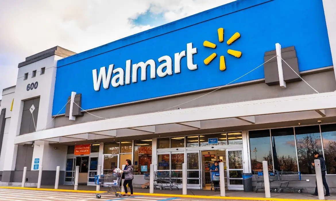 Walmart invertirá mil mdp en HMO tras incendio de Sam’s Club