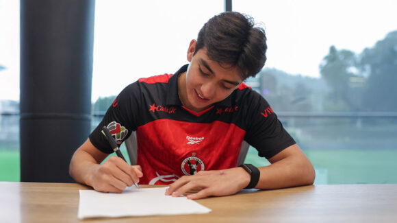 Xolos de Tijuana se ‘blinda’ y renueva a Gilberto Mora con miras a la Copa del Mundo 2026