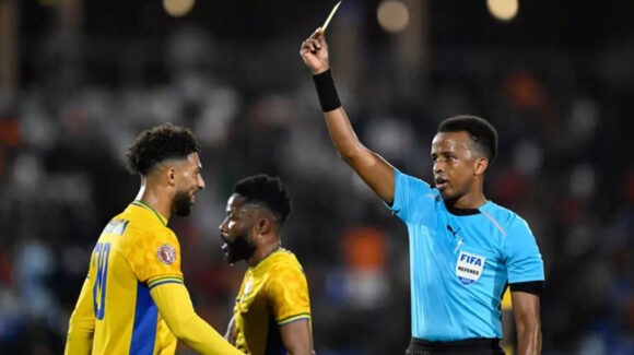 Estados Unidos le ‘saca la roja’ a un árbitro somalí que iba a pitar en la Copa del Mundo