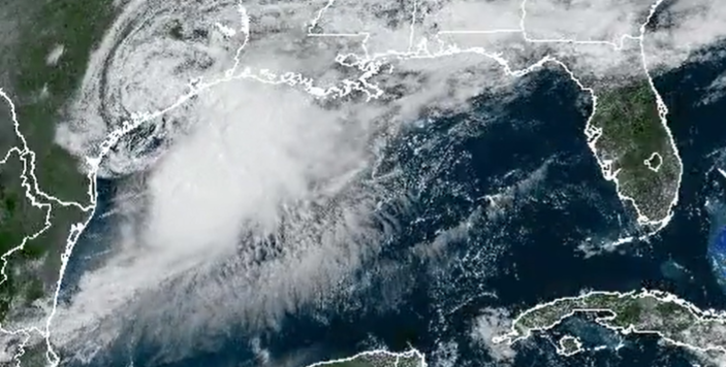 'Arthur' se convierte en la primera tormenta tropical del Atlántico; descartan afectaciones para México