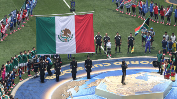 Alejandro Fernández con el Himno Nacional y Andrea Bocelli con Ejae: Así cierra show Inaugural del Mundial 2026