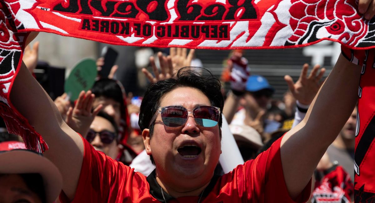 Corea del Sur ganó en su debut mundialista