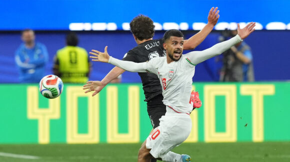 Irán y Nueva Zelanda protagonizan un auténtico partidazo en la Copa del Mundo