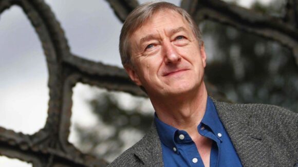 ¿Quién es Julian Barnes? El escritor británico que ganó el Princesa de Asturias 2026