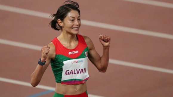 Laura Galván conquista el Medio Maratón de Chicago