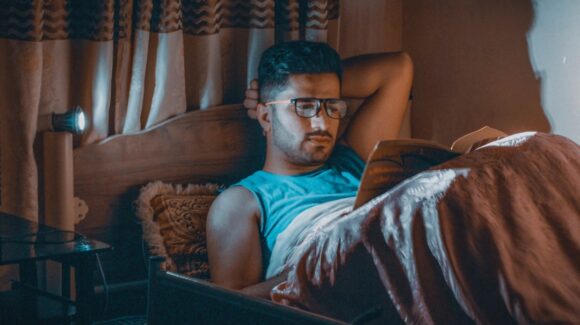 ¡Atención! Descubre cómo dormir bien ayuda a bajar de peso de forma rápida y segura