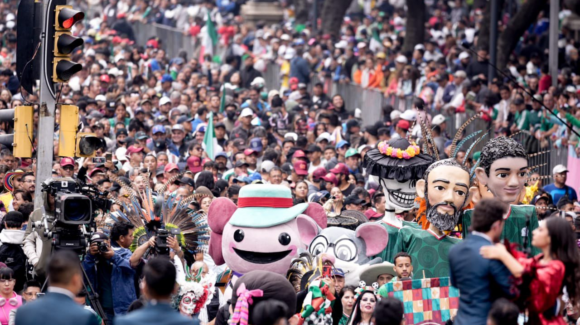 ‘Ola Chilanga’: Miles de personas en CDMX buscan romper Récord Guinness rumbo al Mundial 2026