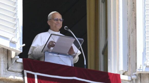 Papa León XIV reza por víctimas en Venezuela y reconoce ayuda humanitaria tras terremotos