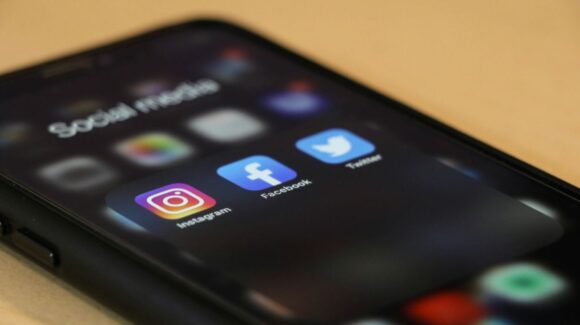 Reino Unido prohibirá redes sociales a menores de 16 años: ¿Cuáles serán las plataformas afectadas?