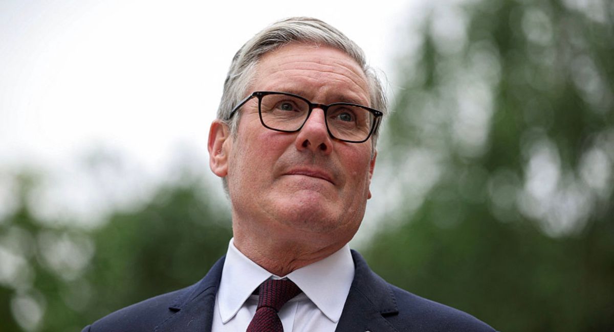 Keir Starmer dimite como primer ministro británico a menos de dos años de asumir