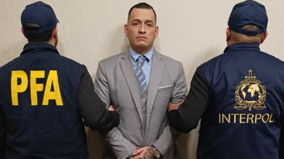 Detienen en Argentina a mexicano con ficha roja de Interpol; está acusado de narcotráfico en EU