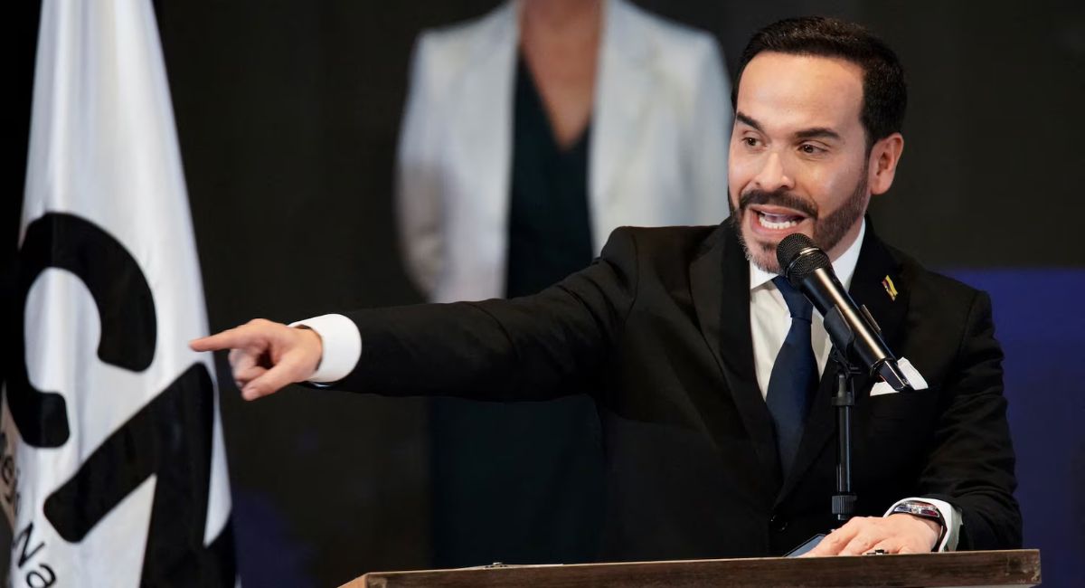 De la Espriella suspende transición con Petro
