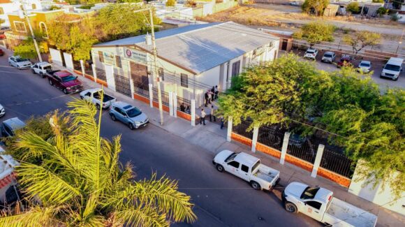 Alcalde Antonio Astiazarán entrega nueva obra en iglesia Betesda