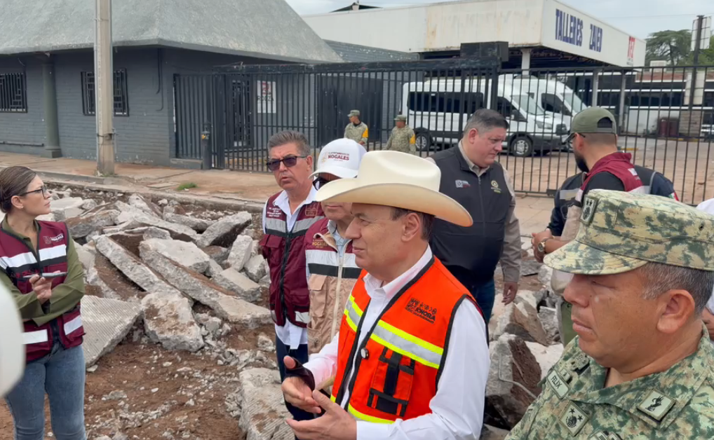 Alfonso Durazo visita Nogales y evalúa daños por las lluvias registradas este sábado